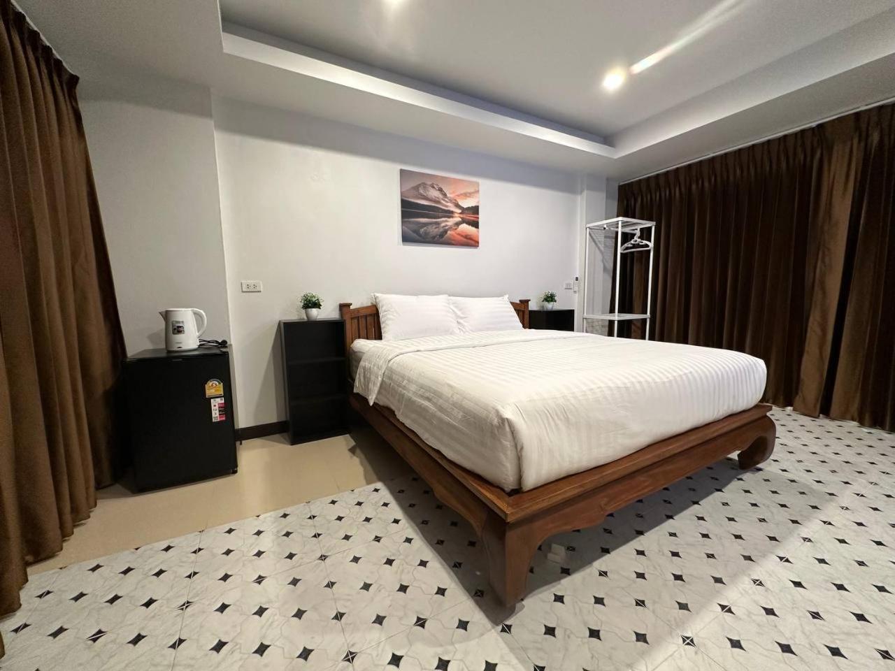 Chris Jay @ Cnx Apartment Чиангмай Екстериор снимка