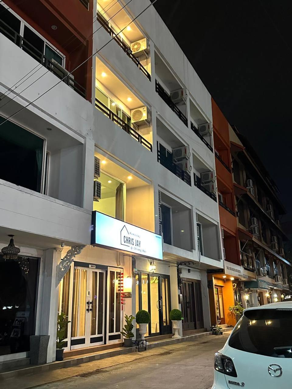 Chris Jay @ Cnx Apartment Чиангмай Екстериор снимка